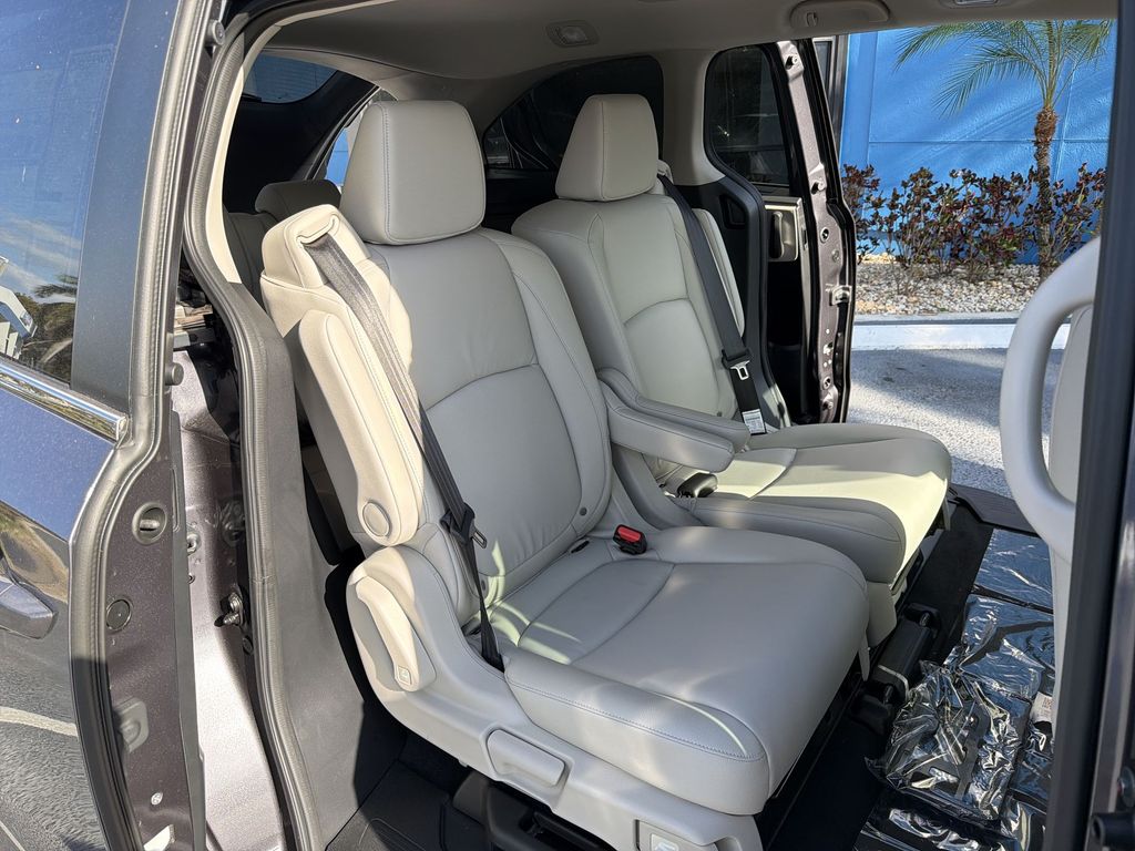 2026 Honda Odyssey EX-L - Photo 27