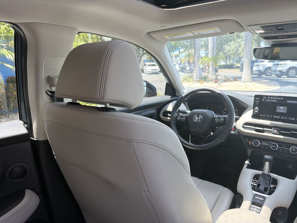 2024 Honda HR-V EX-L - Photo 17