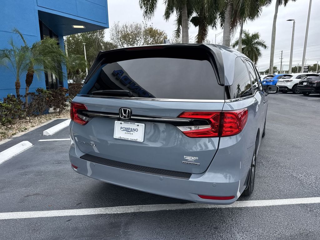 2024 Honda Odyssey Touring - Photo 21