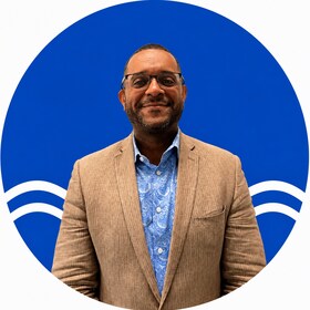 Staff member Roberto Nunez from ID_d7a261