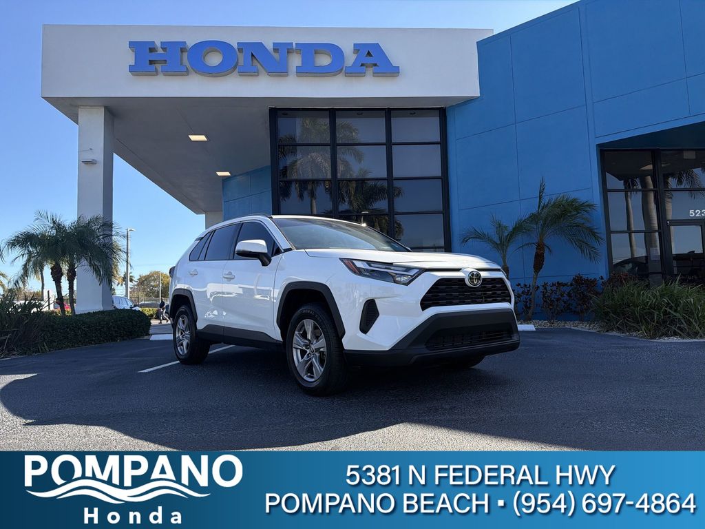 2022 Toyota RAV4 XLE