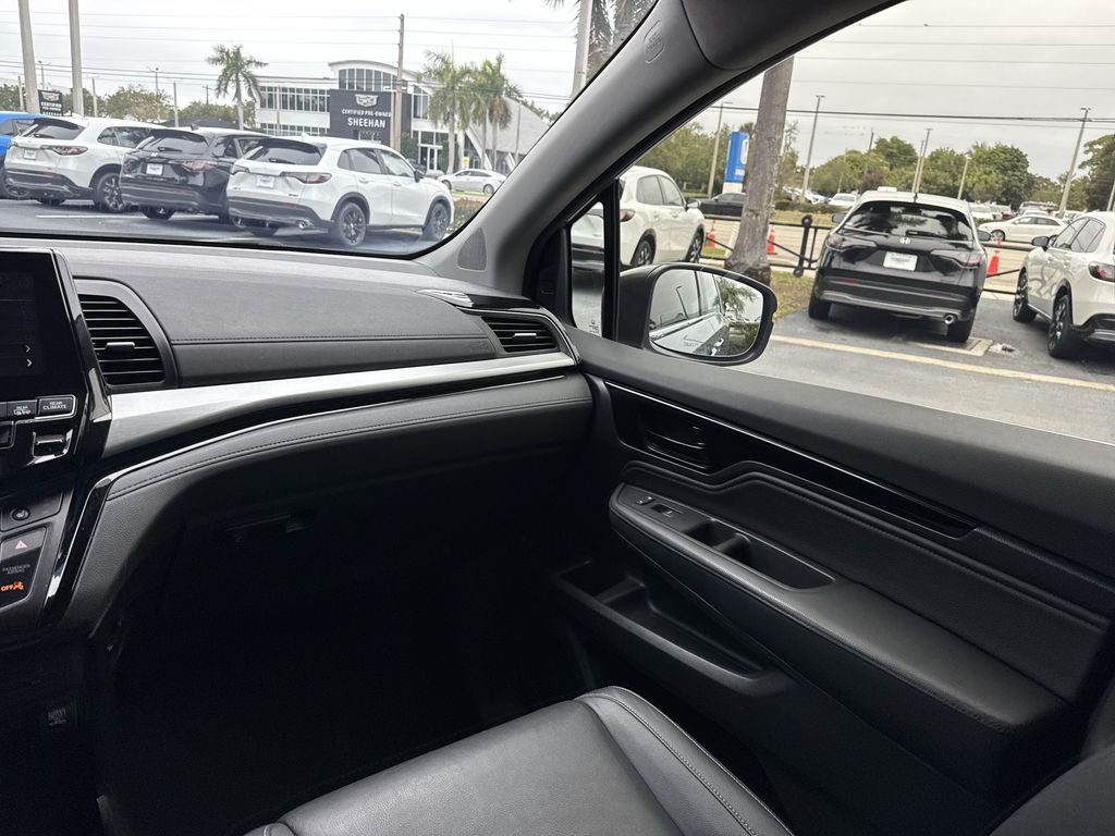 2024 Honda Odyssey Touring - Photo 11