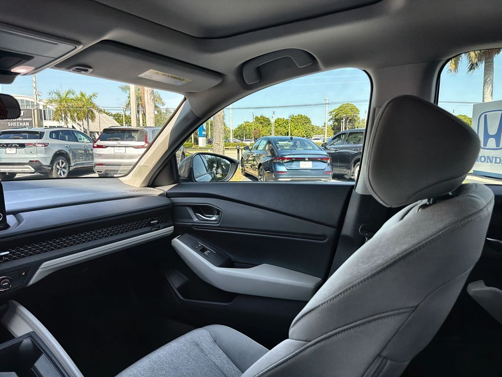 2024 Honda Accord EX - Photo 11