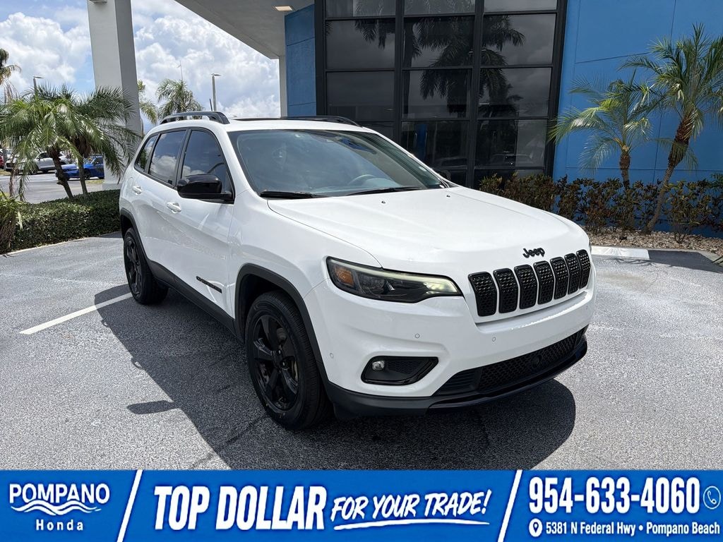Used 2023 Jeep Cherokee Altitude Lux SUV