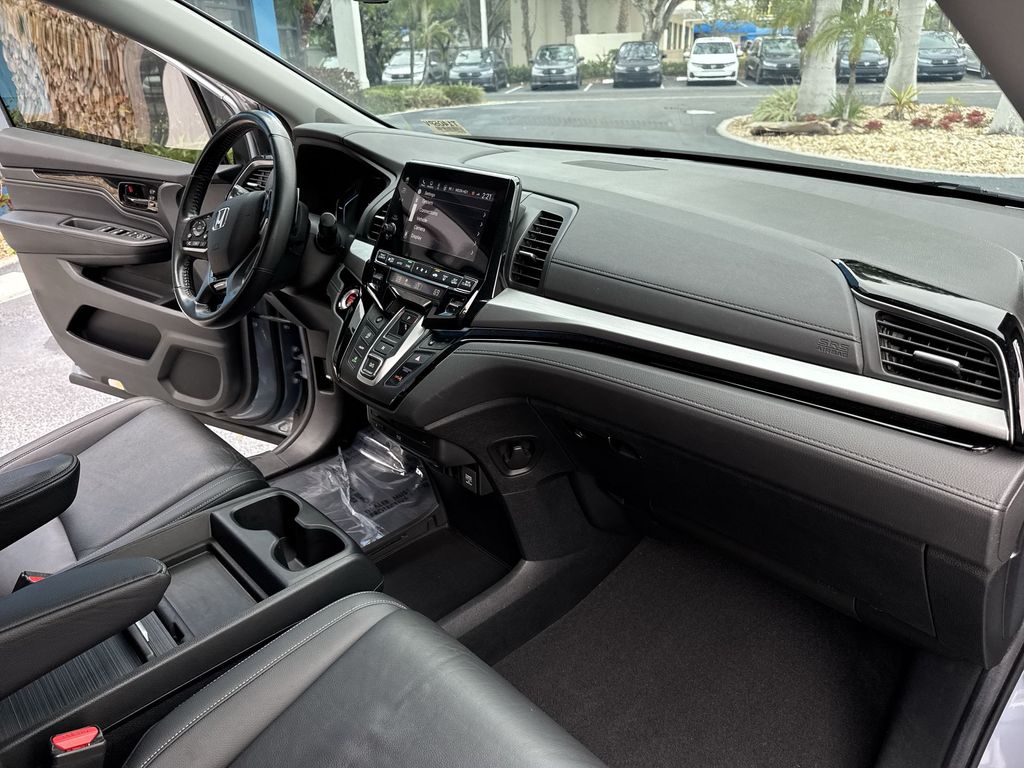 2024 Honda Odyssey Touring - Photo 28