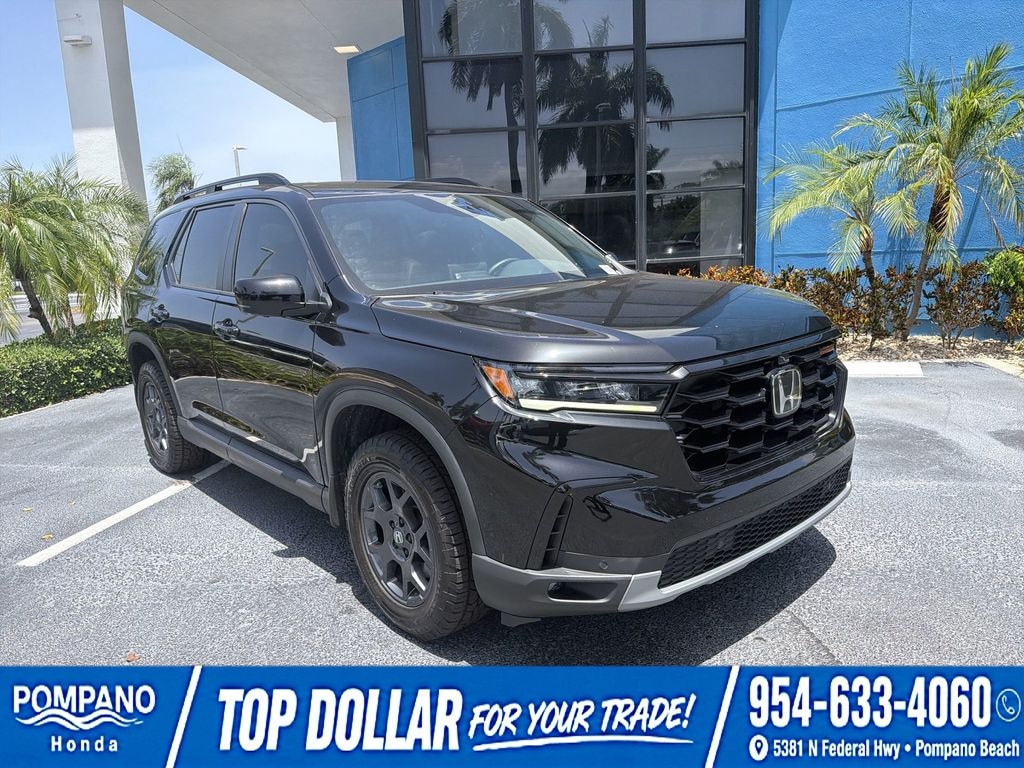 Certified 2025 Honda Pilot TrailSport SUV