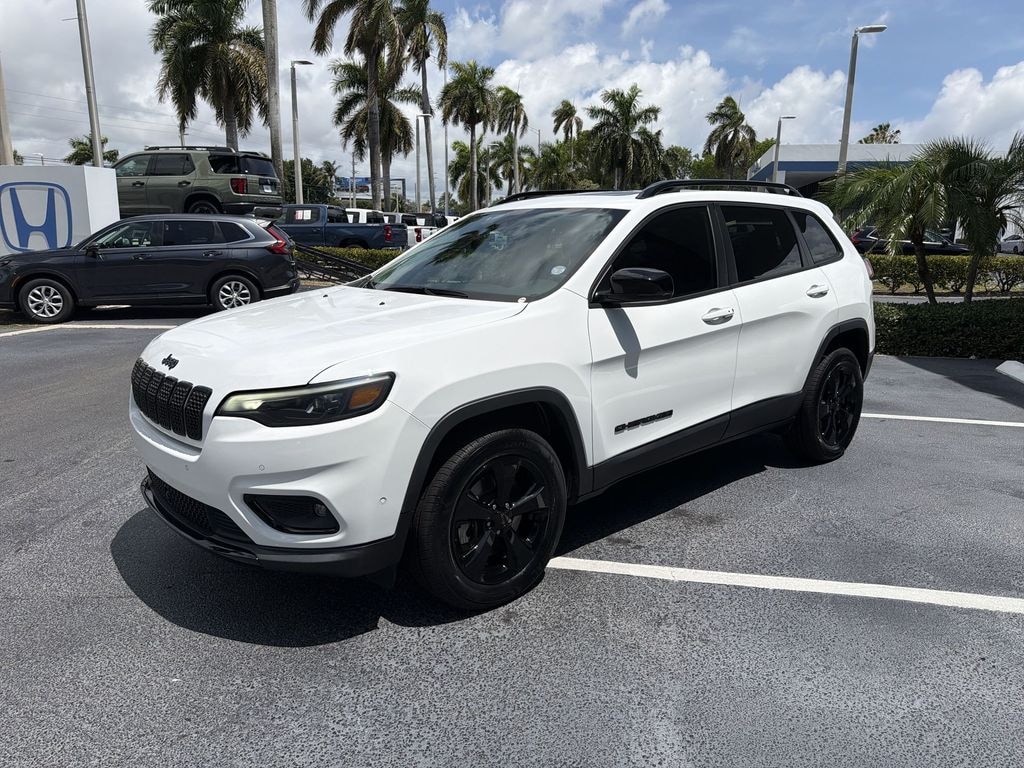 Used 2023 Jeep Cherokee Altitude SUV