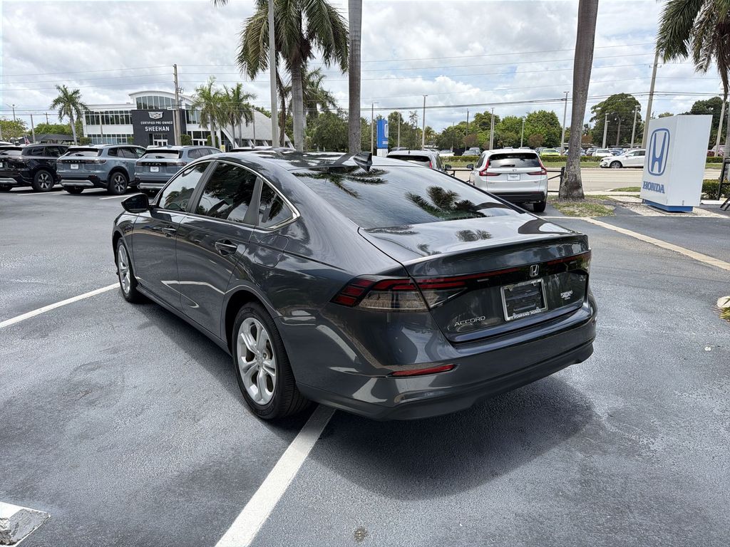 2023 Honda Accord LX - Photo 6