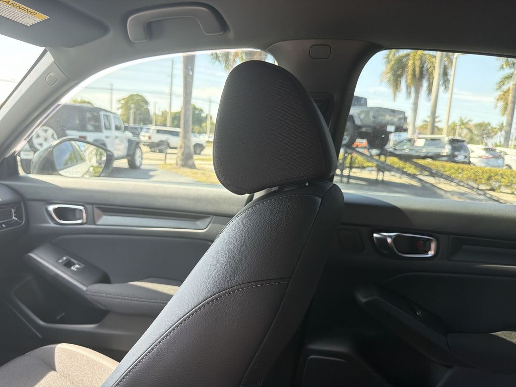 2025 Honda Civic Hatchback Sport - Photo 12