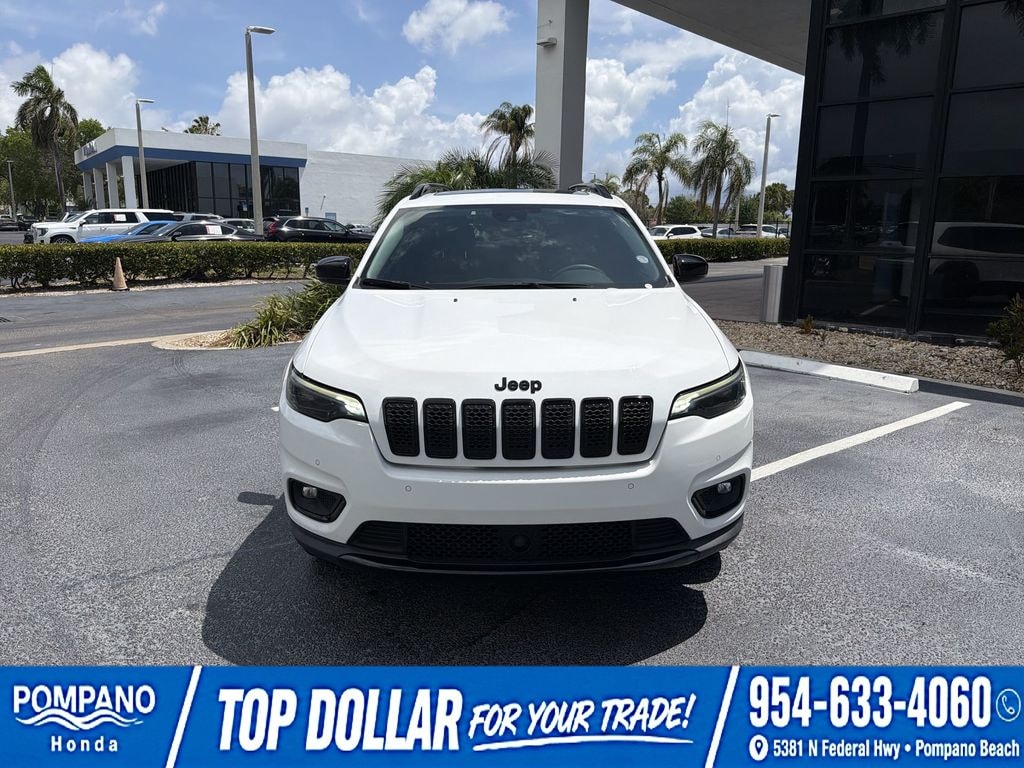 Used 2023 Jeep Cherokee Altitude Lux SUV