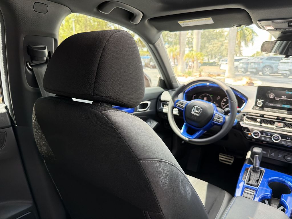 2025 Honda Civic Sport - Photo 17