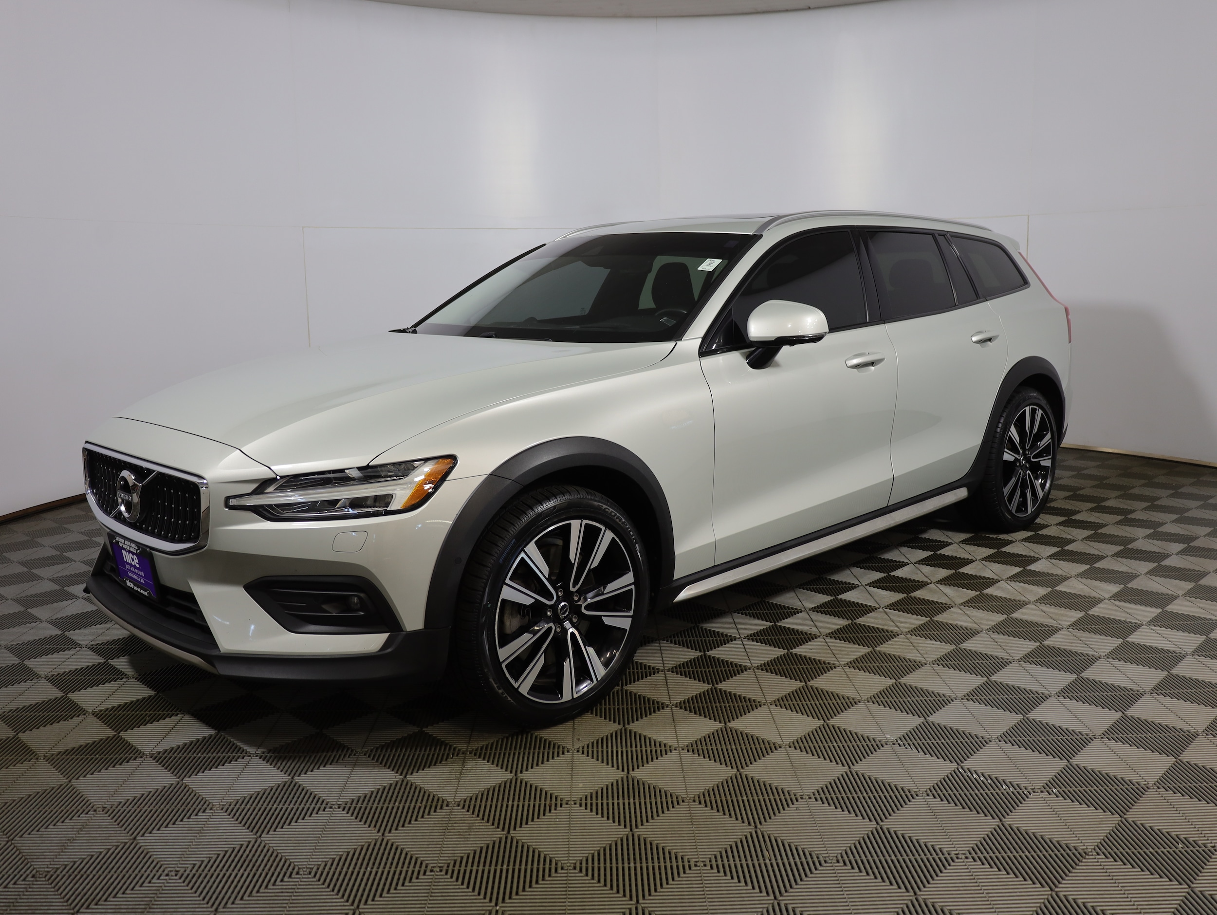 2020 Volvo V60 Cross Country T5 AWD Cross Country's photo