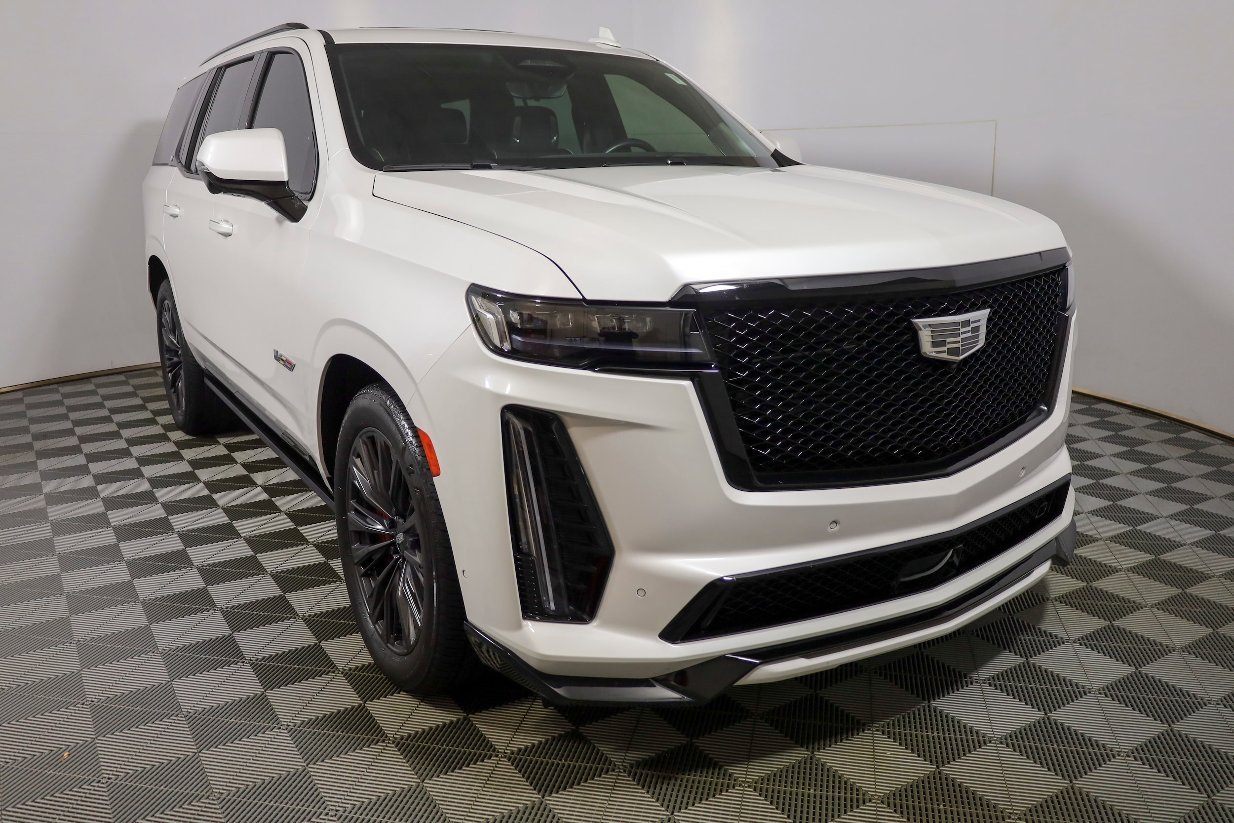 2023 CADILLAC s