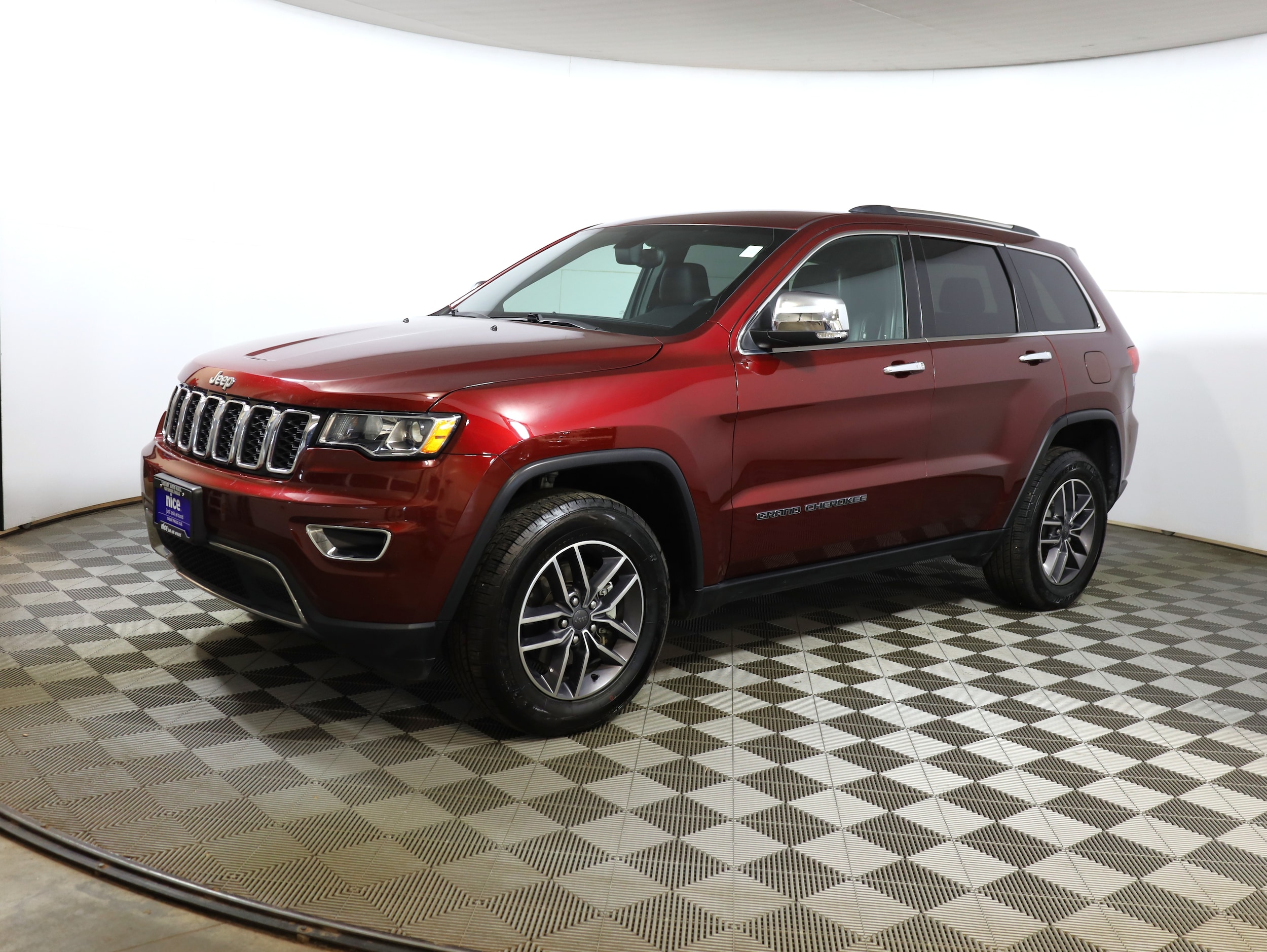 2019 Jeep Grand Cherokee Limited's photo