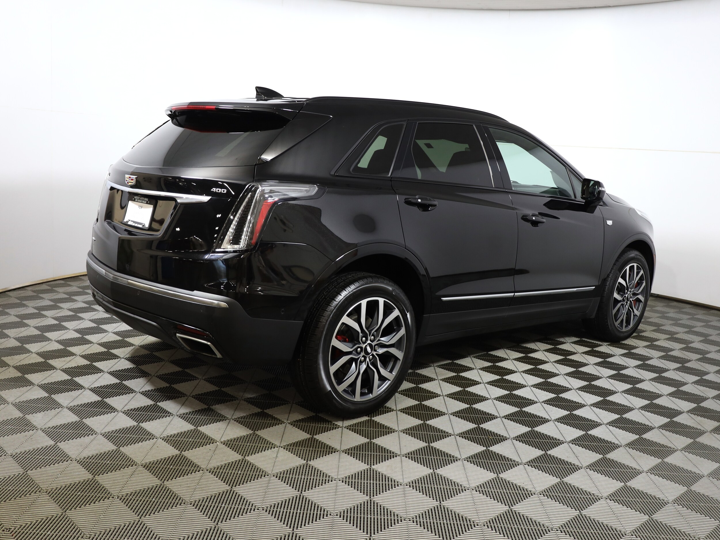 2023 Cadillac XT5 Sport photo 4