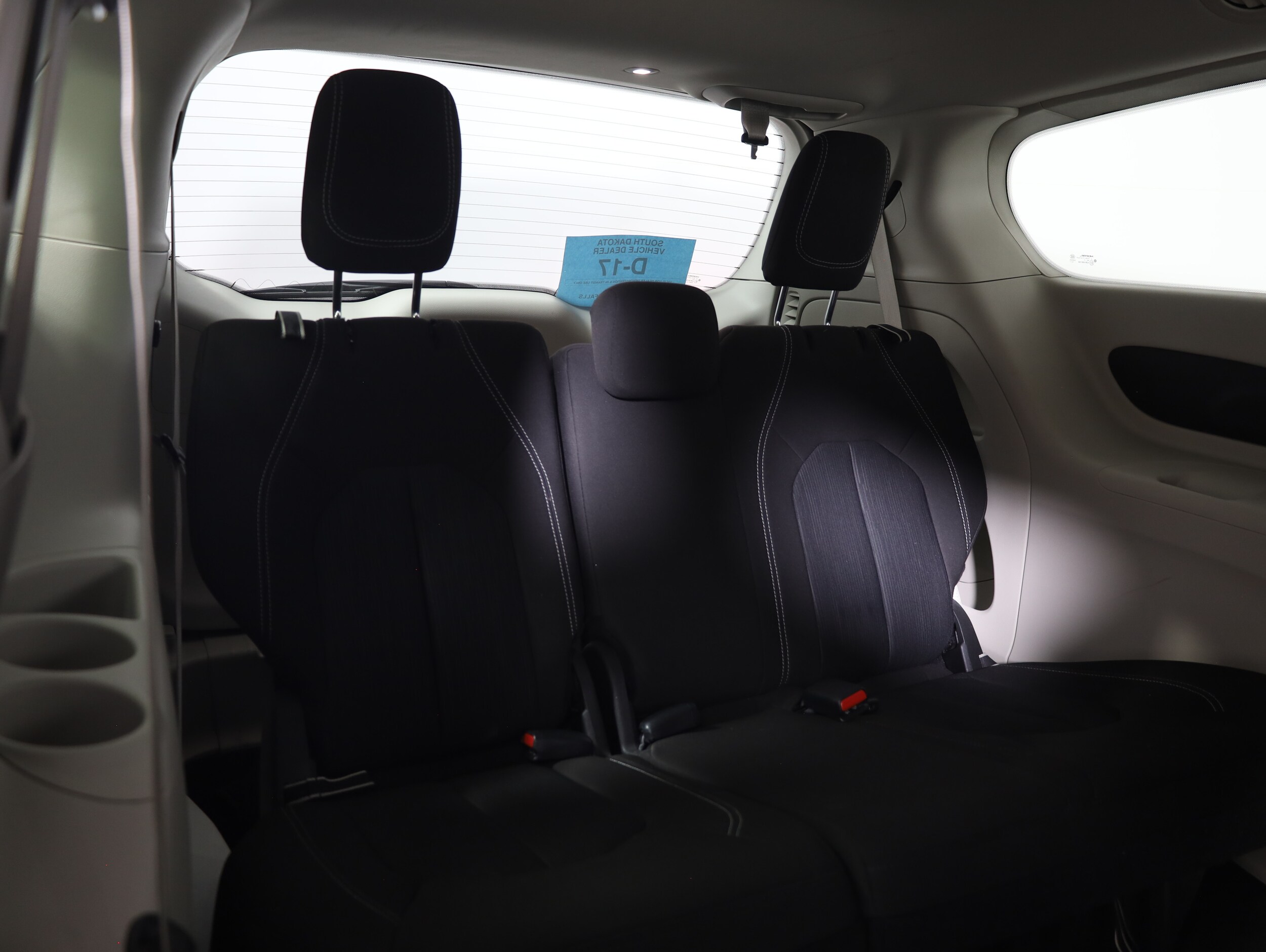 2024 Chrysler Voyager LX - Photo 19