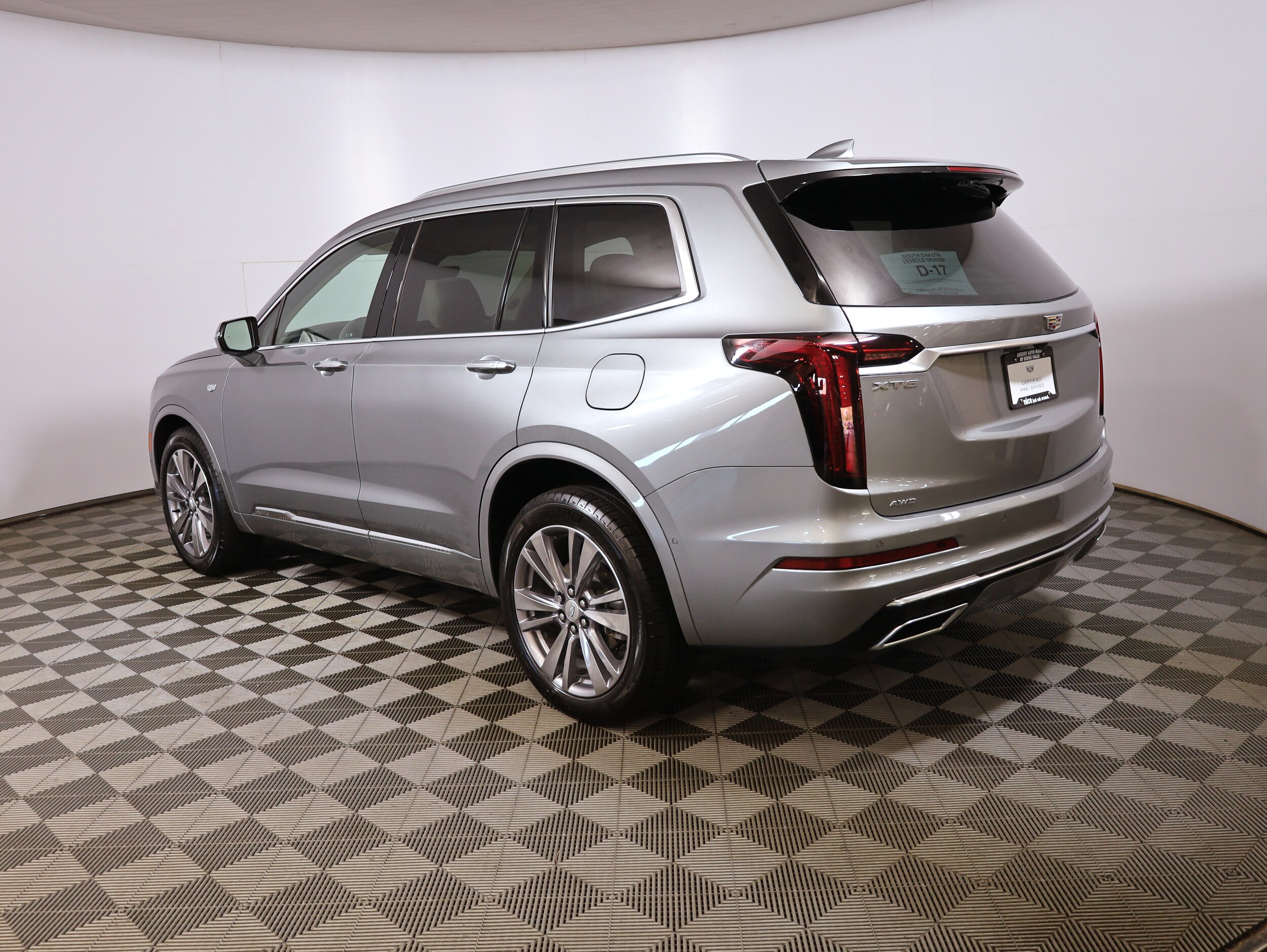 2024 Cadillac XT6 Premium Luxury photo 2