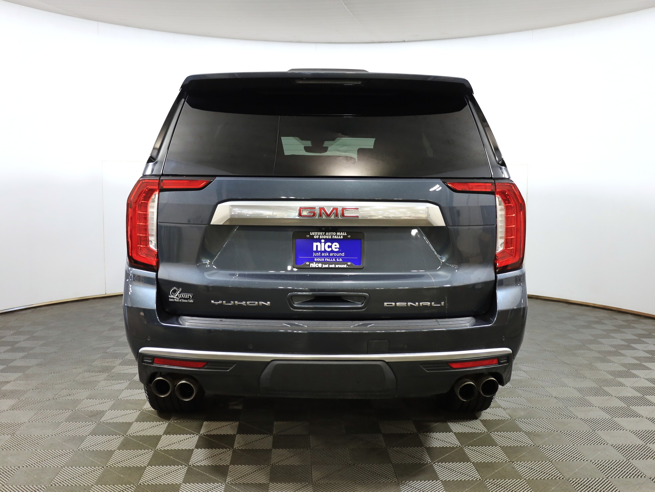 2021 Gmc Yukon Denali photo 2