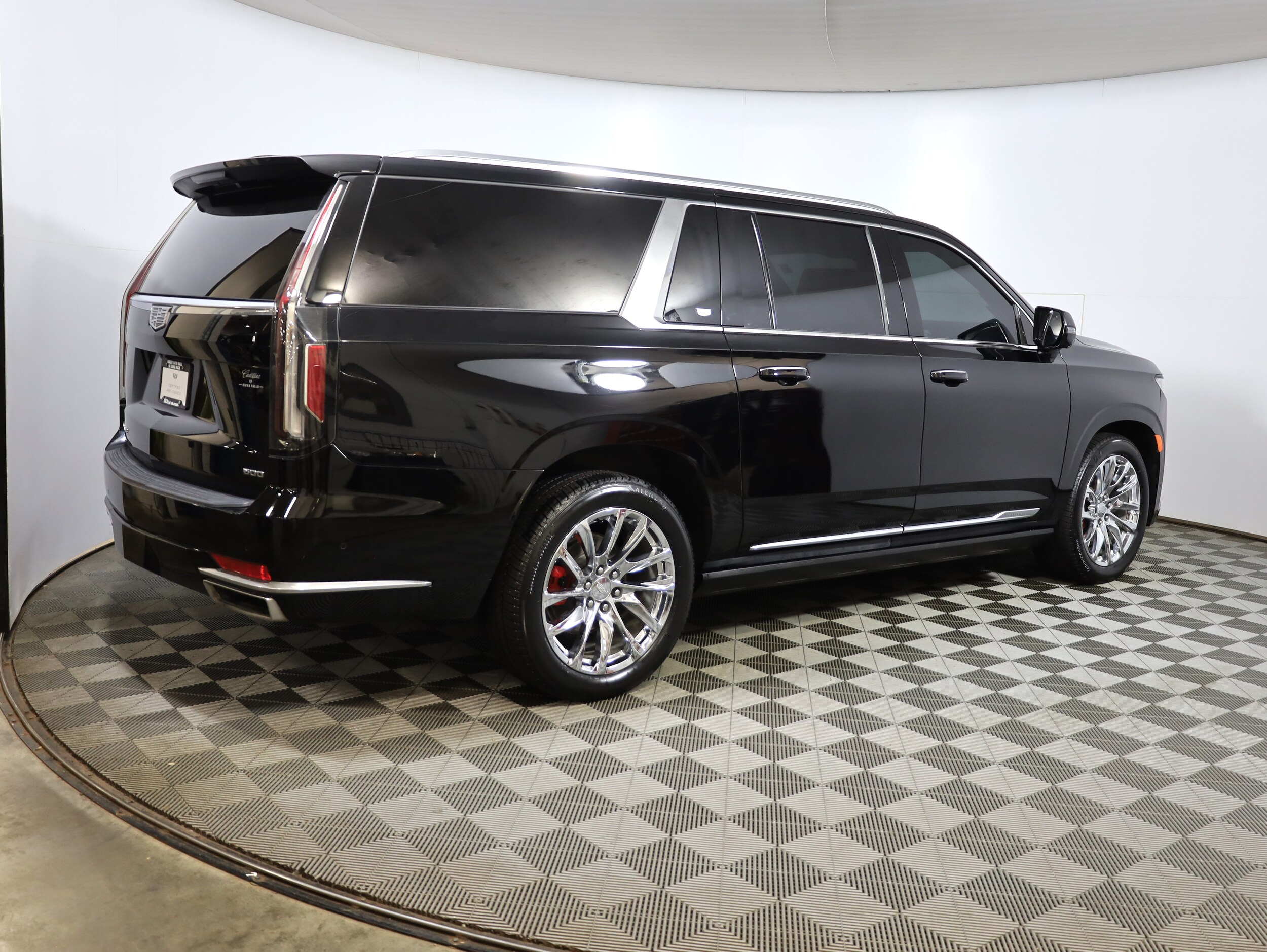 2023 Cadillac Escalade ESV Premium Luxury Platinum photo 4