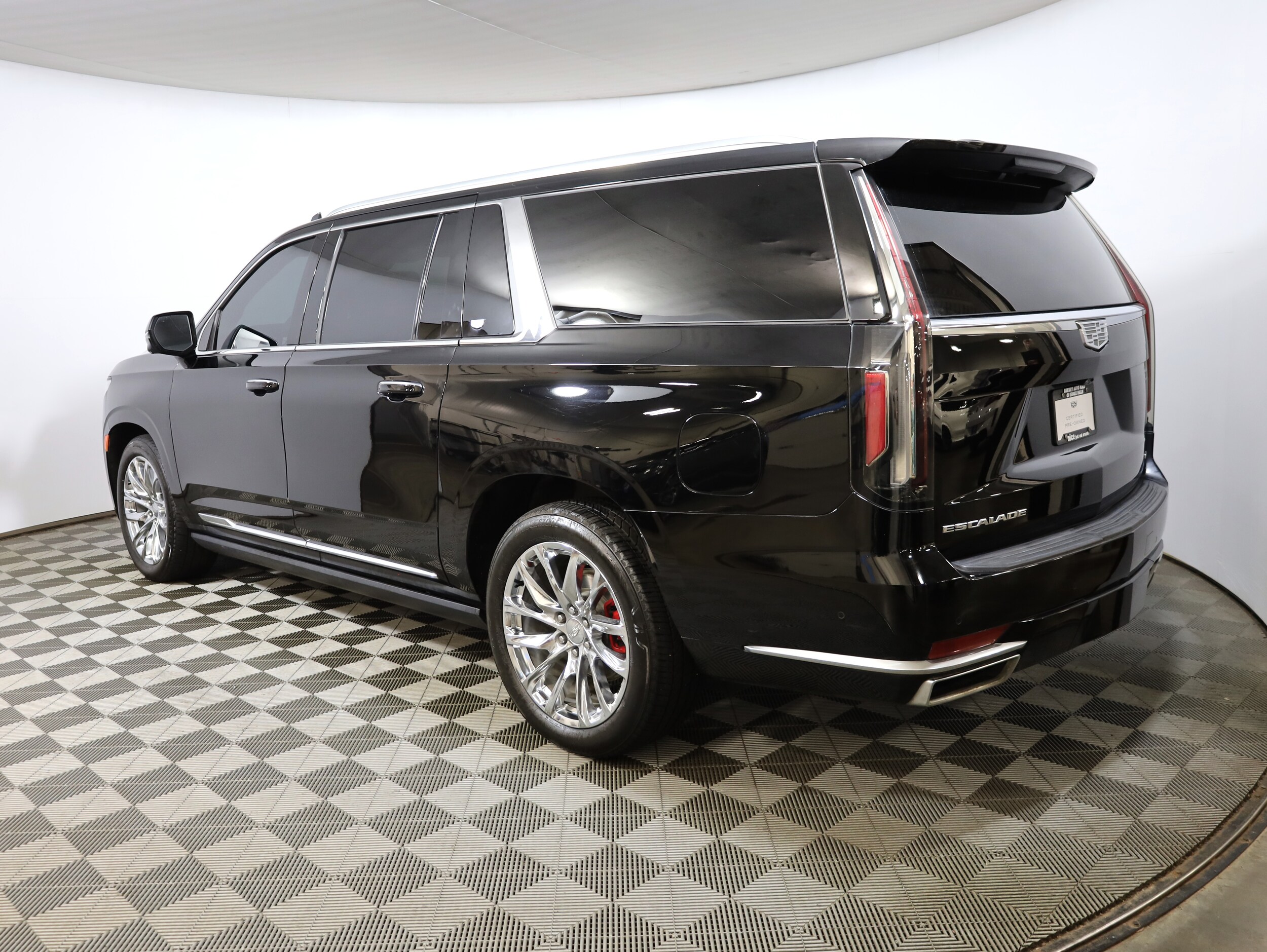 2023 Cadillac Escalade ESV Premium Luxury Platinum photo 2