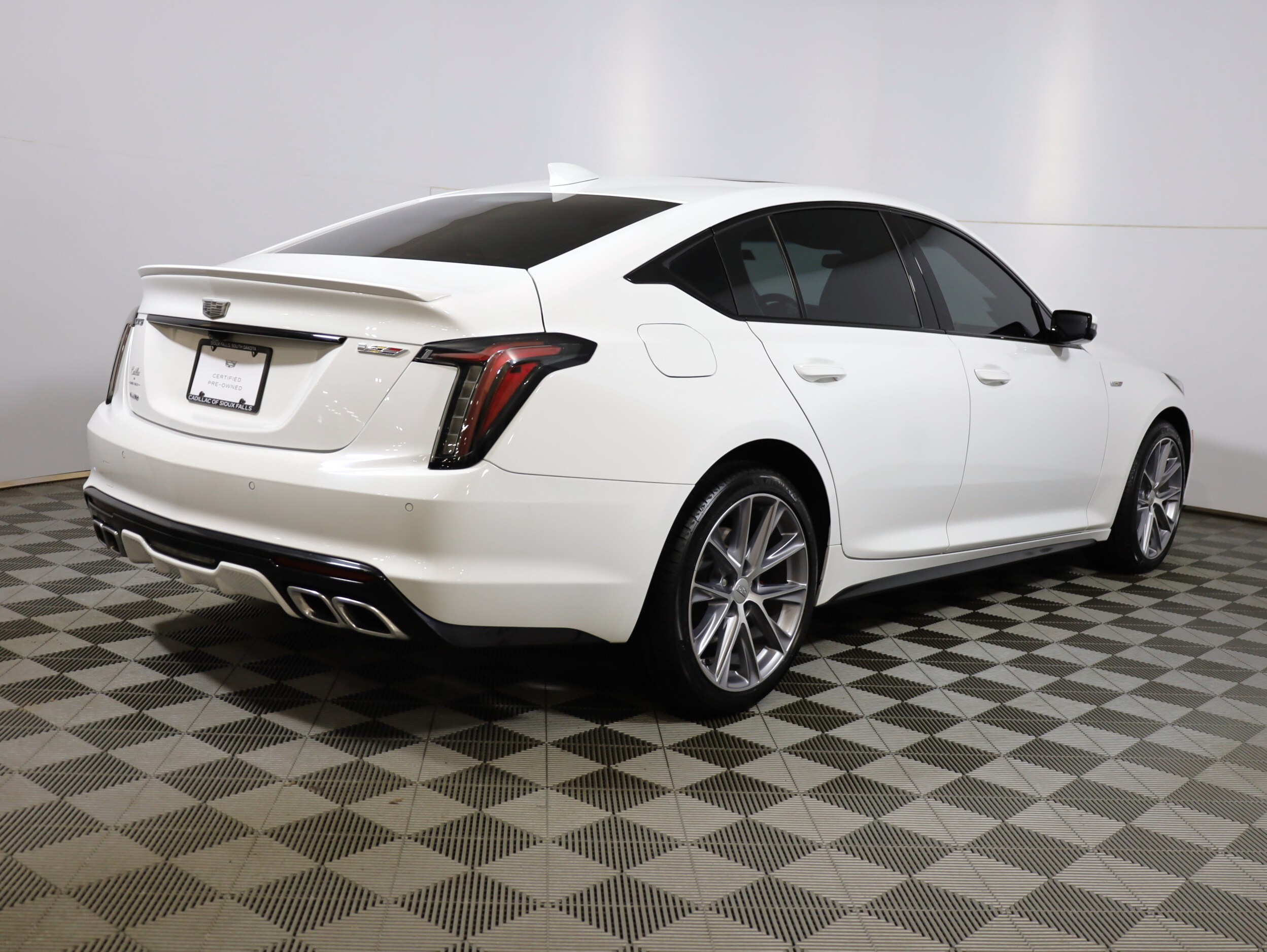 2021 Cadillac CT5 V photo 4