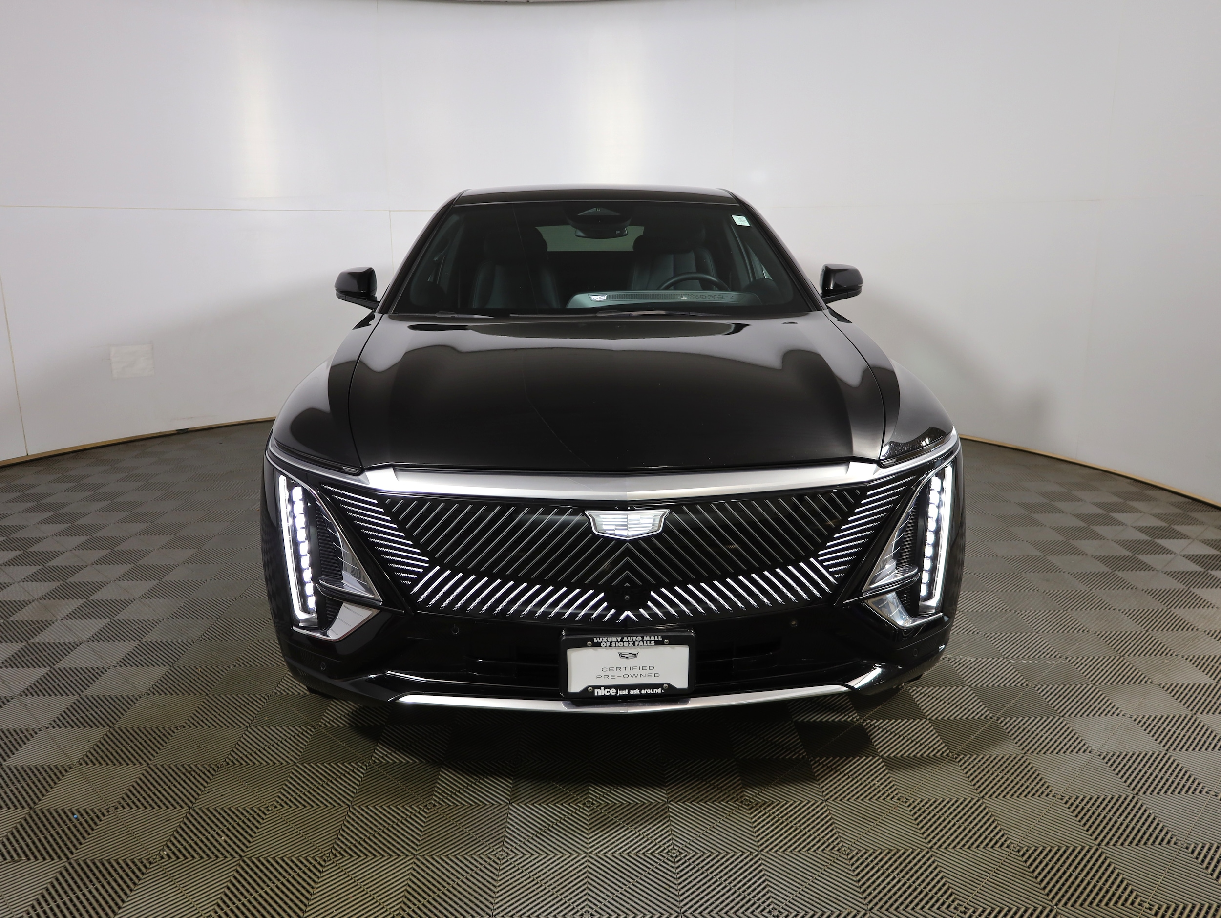 Certified 2024 Cadillac LYRIQ Luxury 1 with VIN 1GYKPPRL8RZ114969 for sale in Sioux Falls, SD