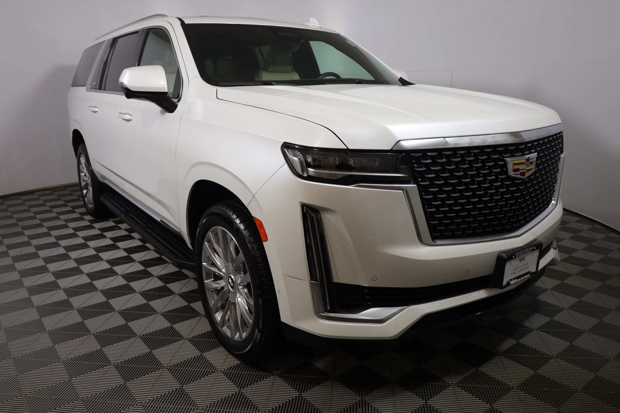 2023 CADILLAC s