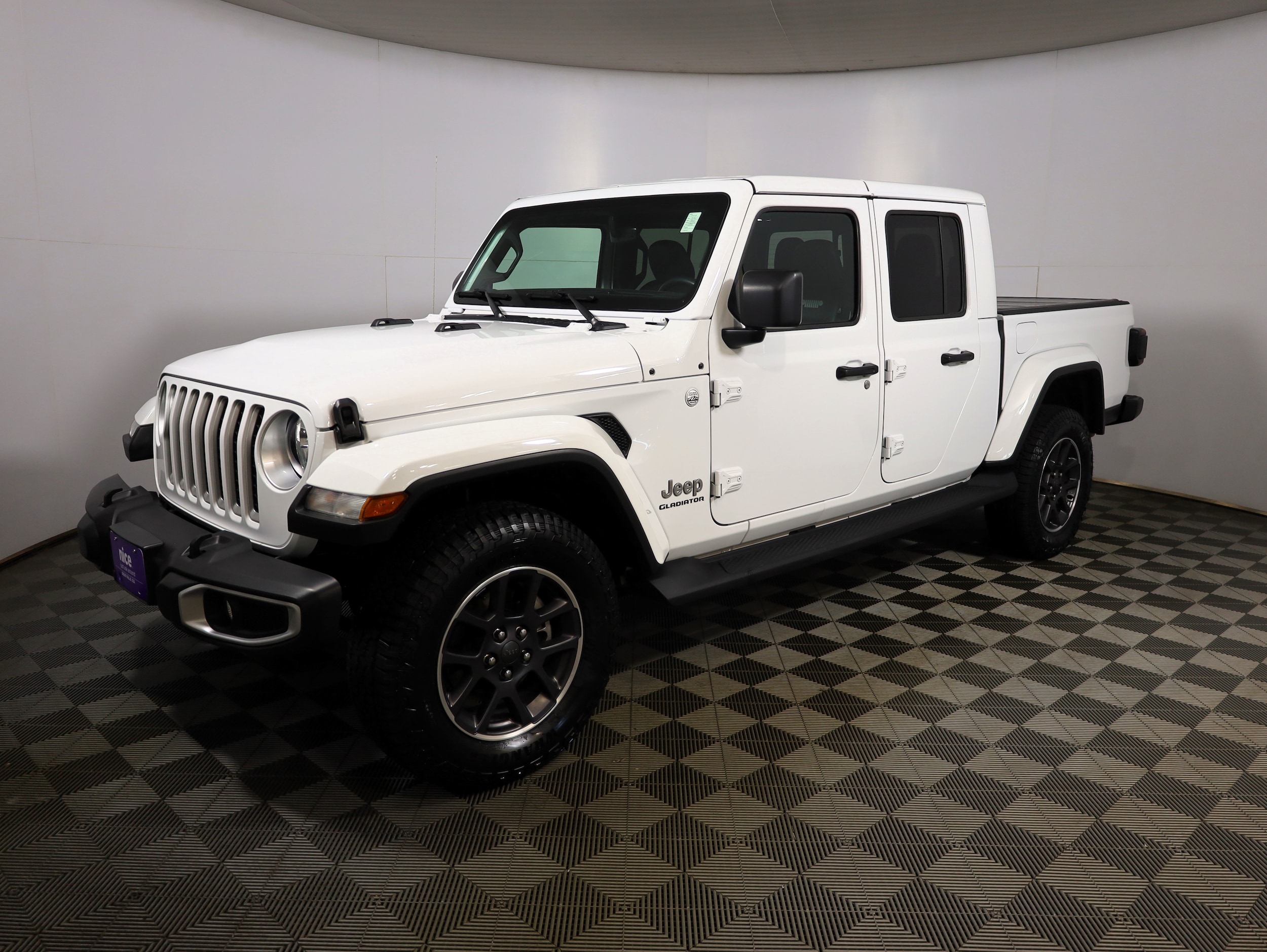 2021 Jeep Gladiator Overland's photo