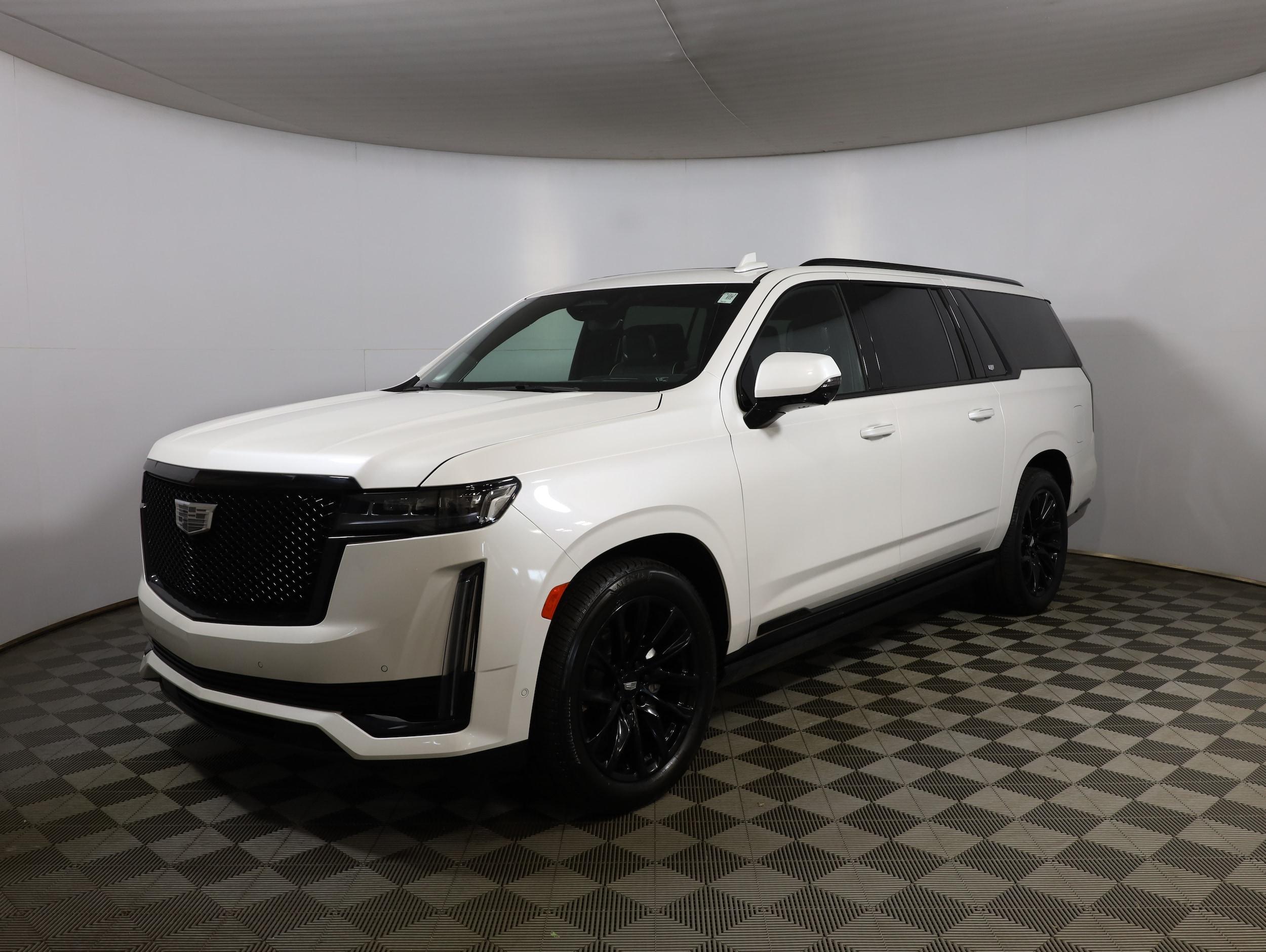 2024 Cadillac Escalade ESV 4WD Sport Platinum's photo