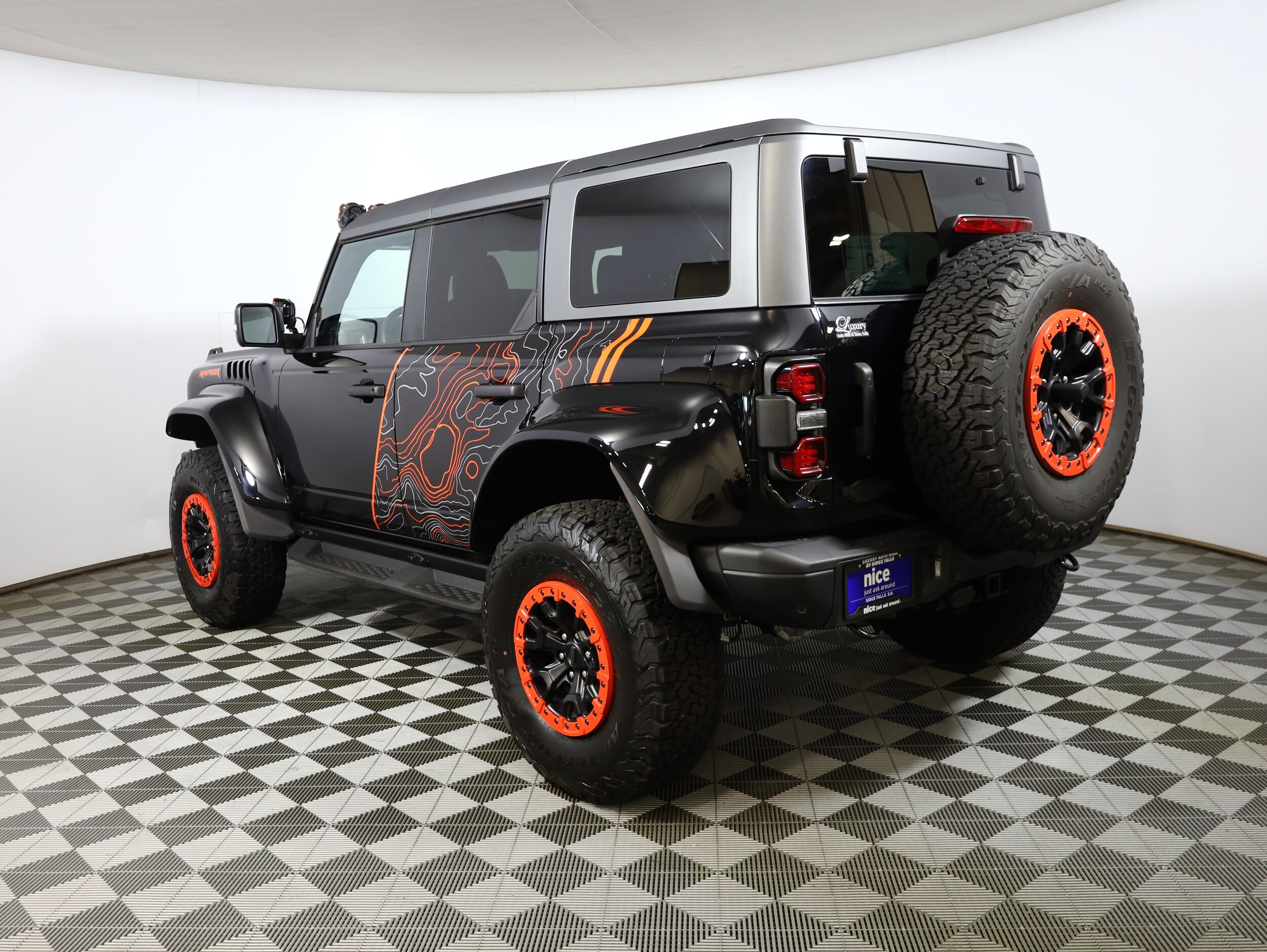 2024 Ford Bronco Raptor photo 2