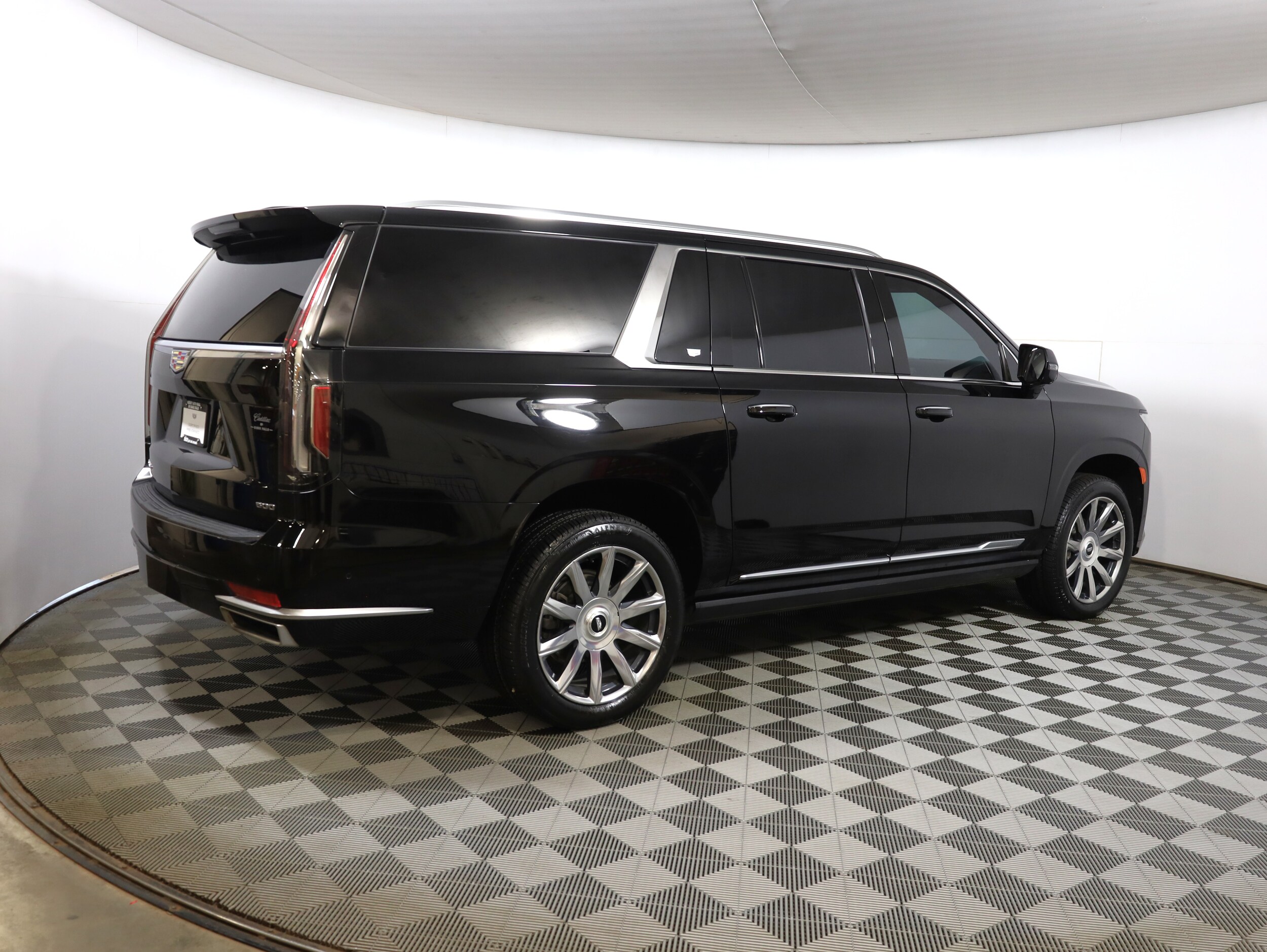 2024 Cadillac Escalade ESV Premium Luxury Platinum photo 4