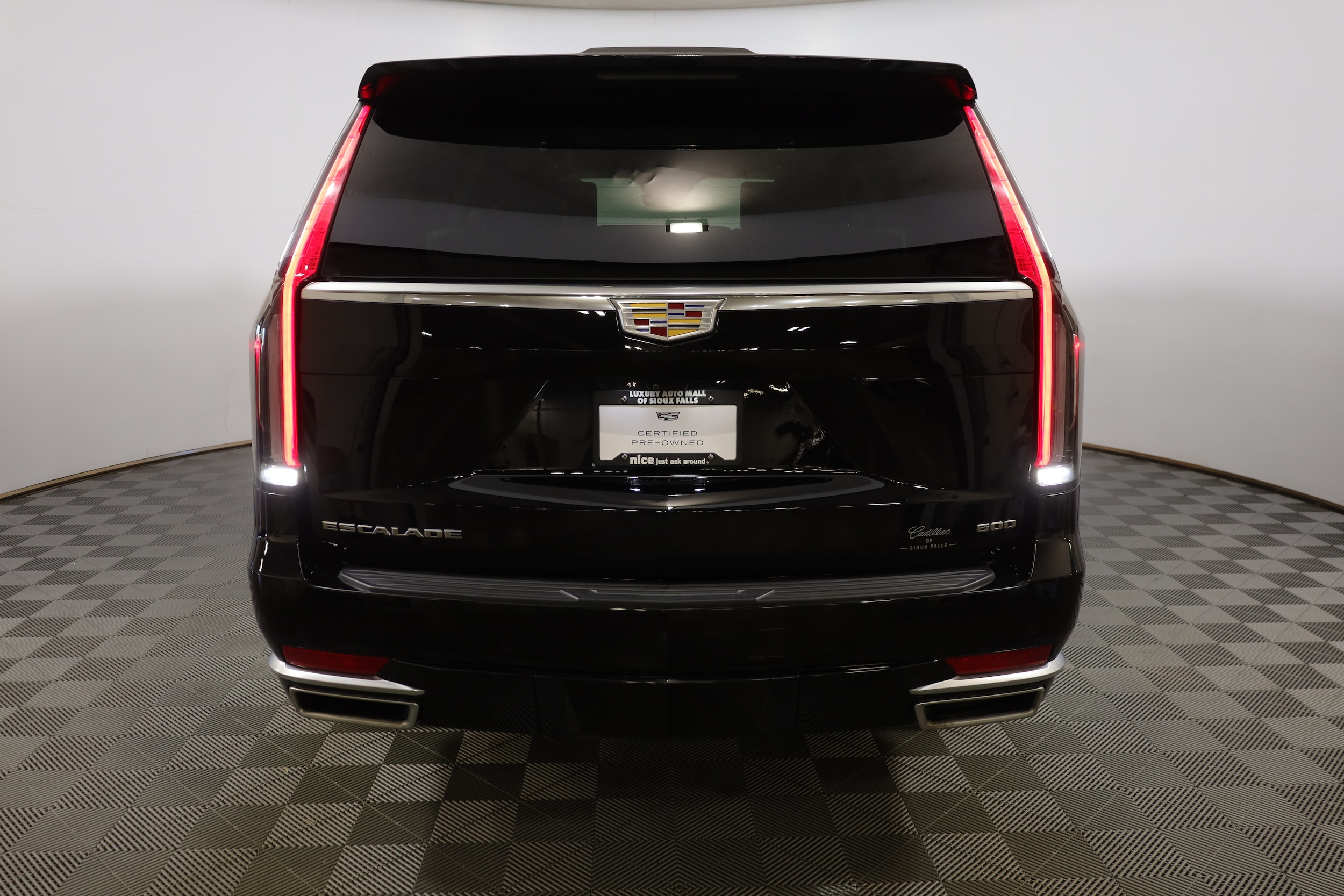 2024 CADILLAC s