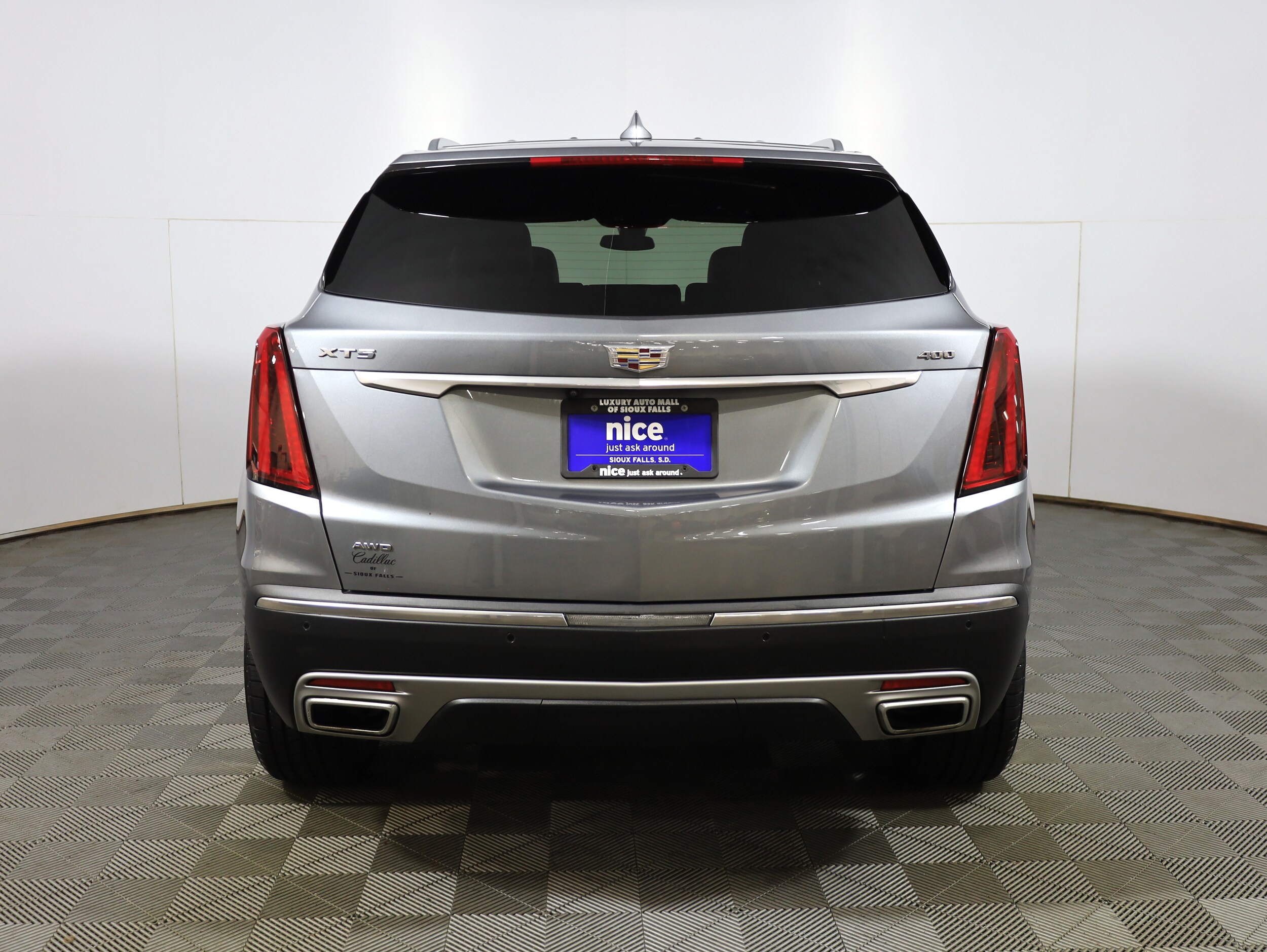 2020 Cadillac XT5 Premium Luxury photo 2