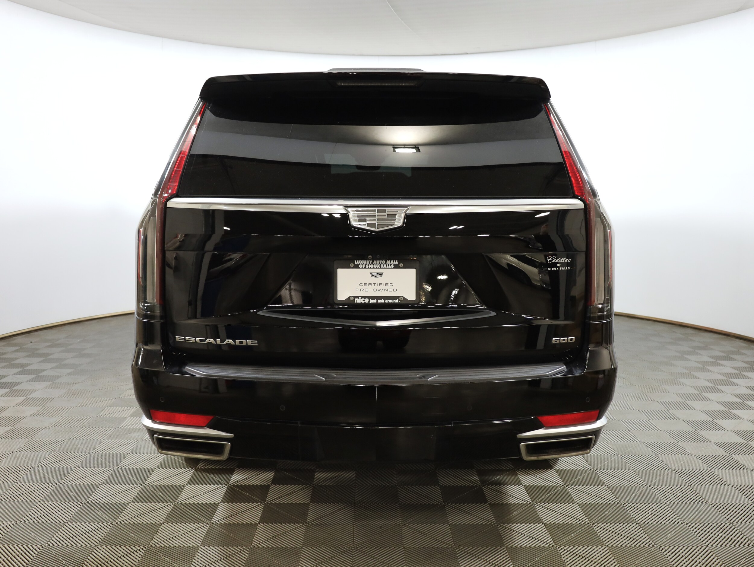 2023 Cadillac Escalade ESV Premium Luxury Platinum photo 3