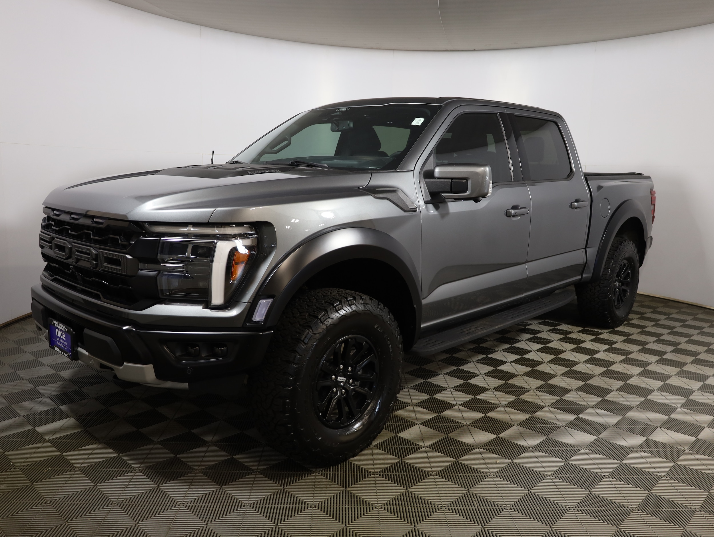 2025 Ford F-150 Raptor 4x4 SuperCrew 5-1/2 Box's photo