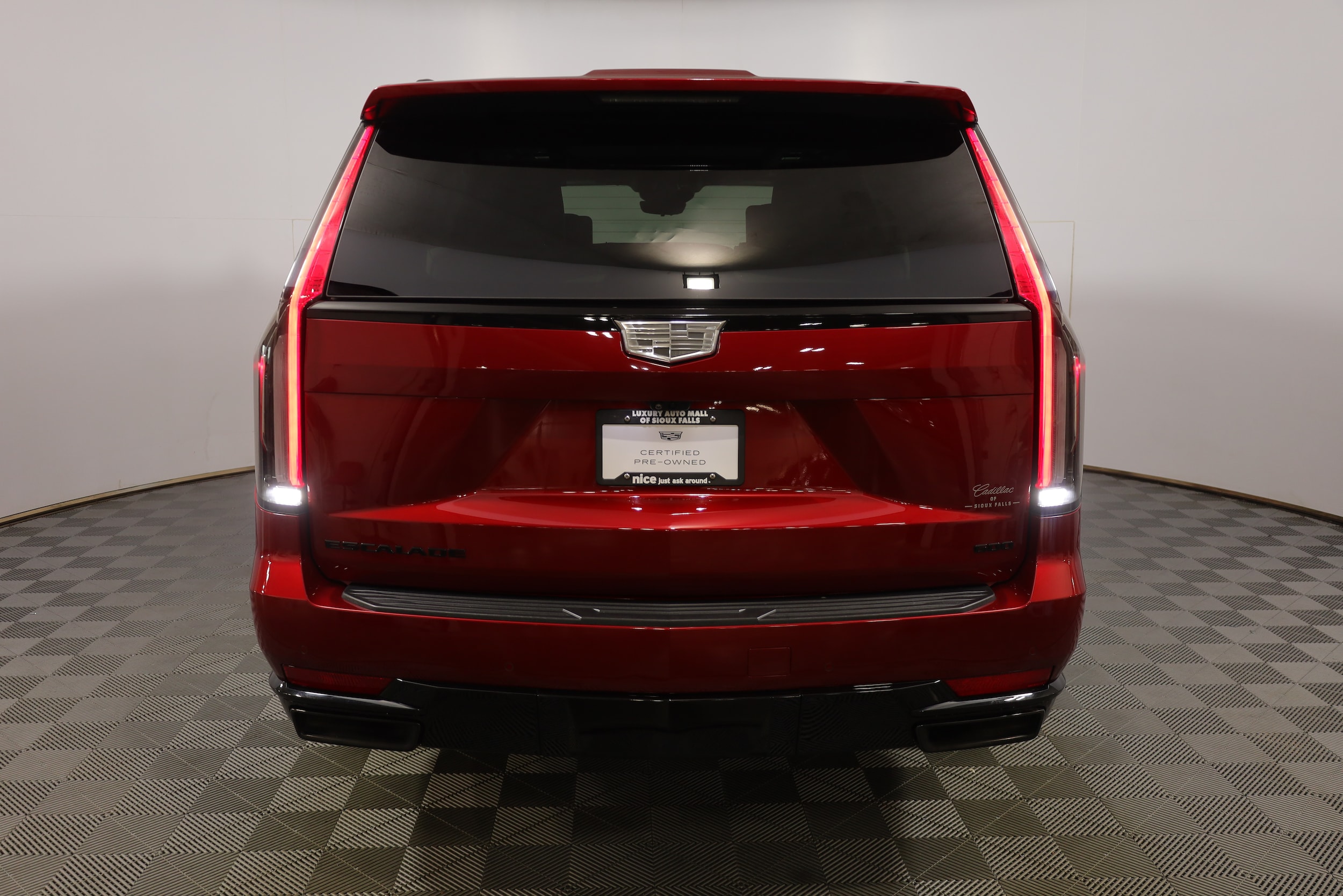 2024 CADILLAC s