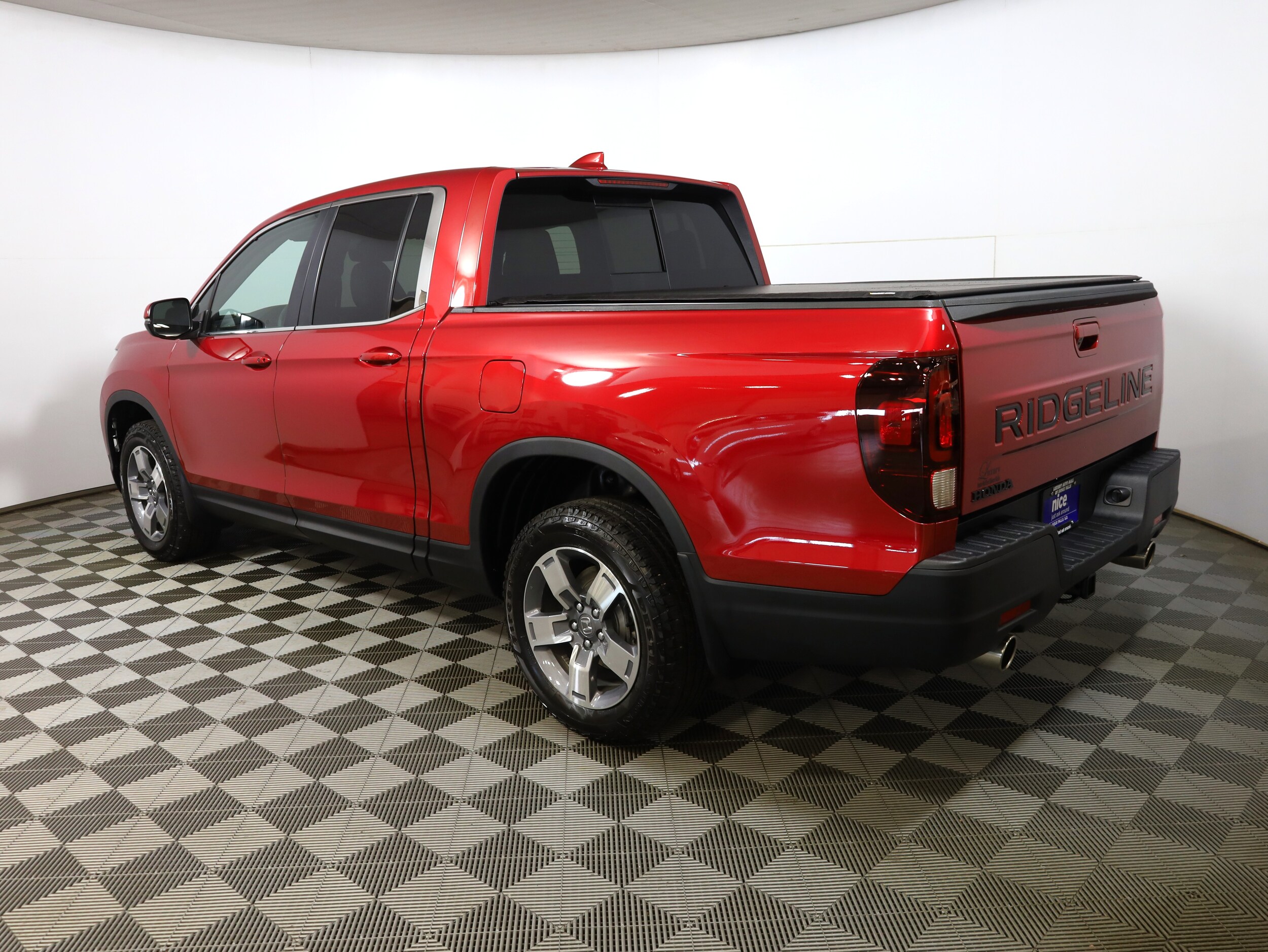 2025 Honda Ridgeline RTL photo 2