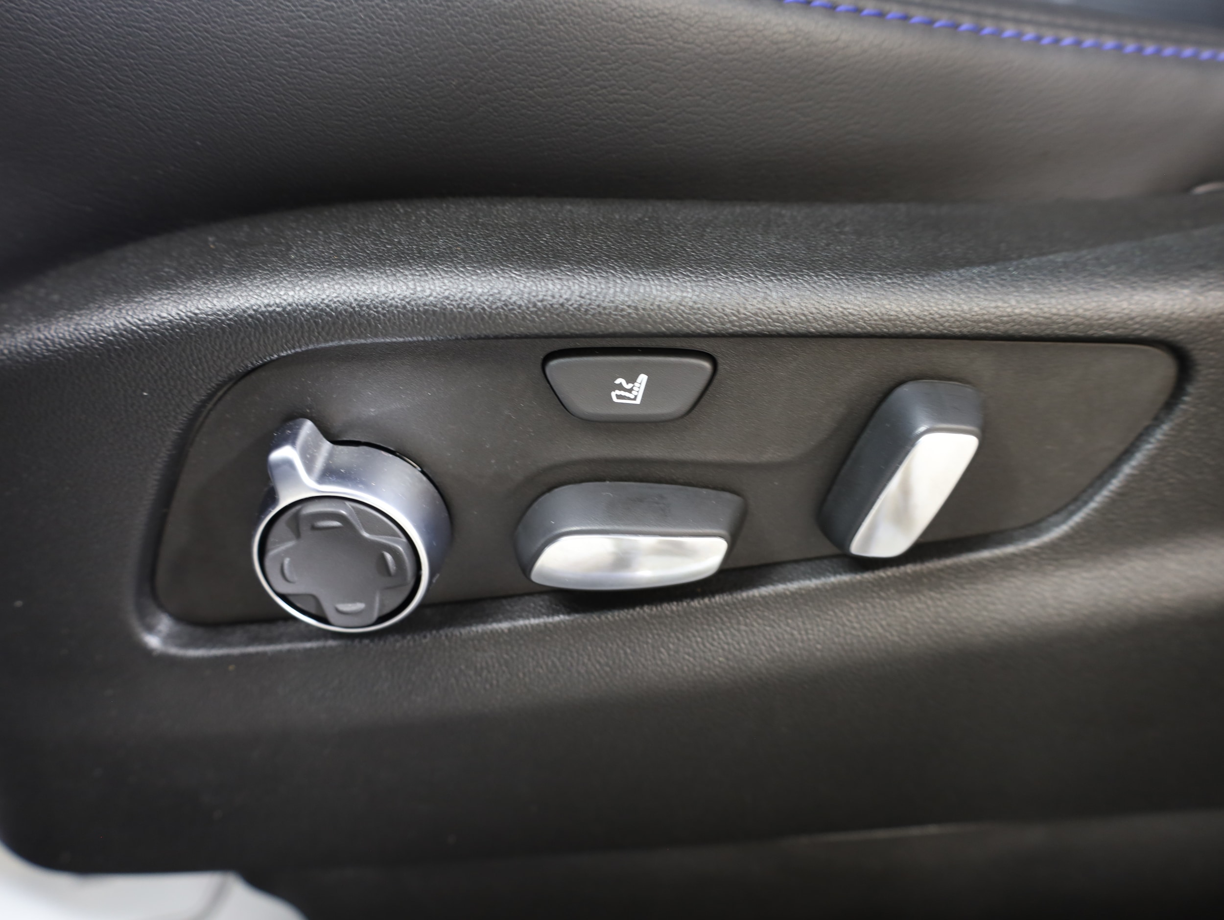 2024 Cadillac XT4 Sport - Photo 22