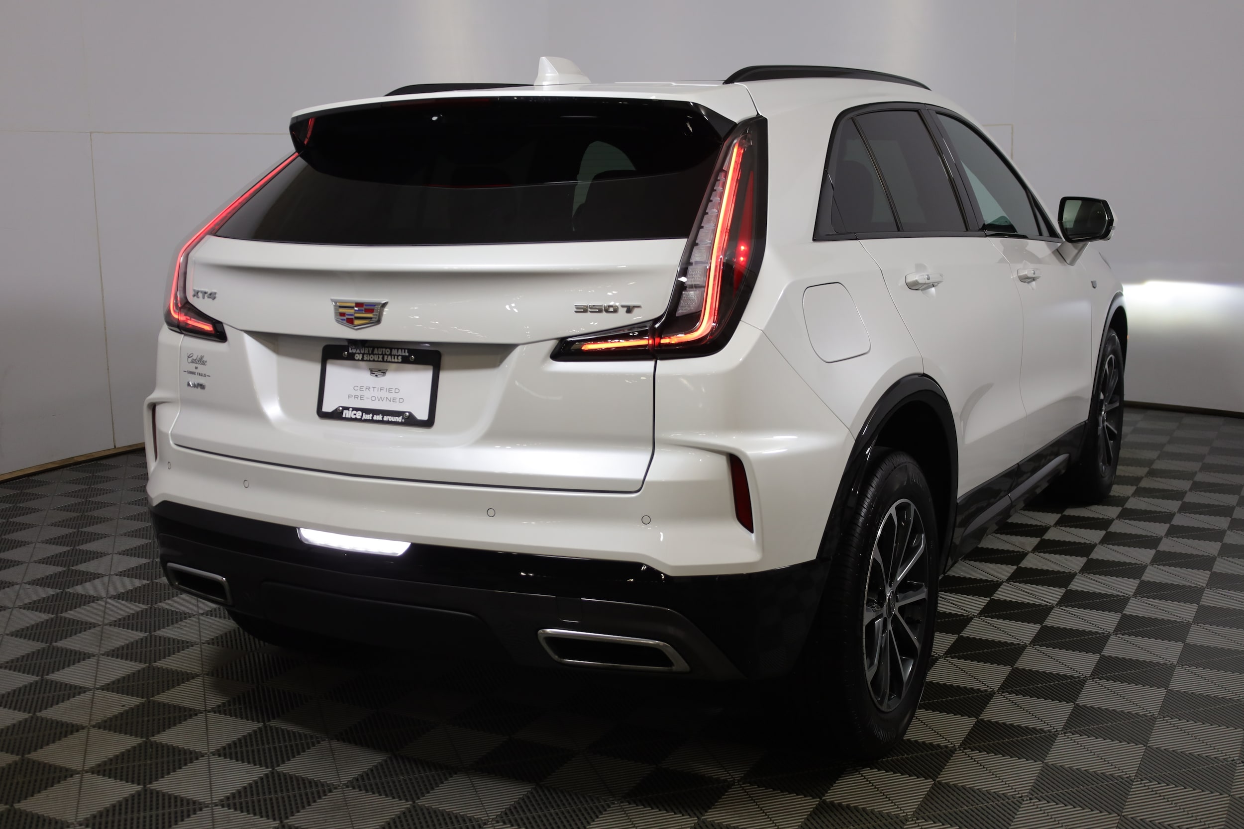 2025 CADILLAC s