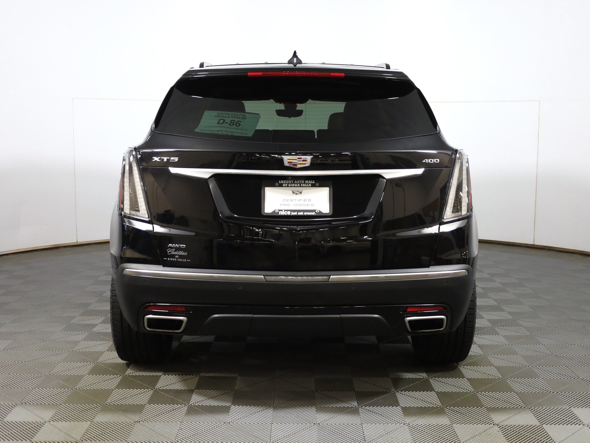 2023 Cadillac XT5 Sport photo 3