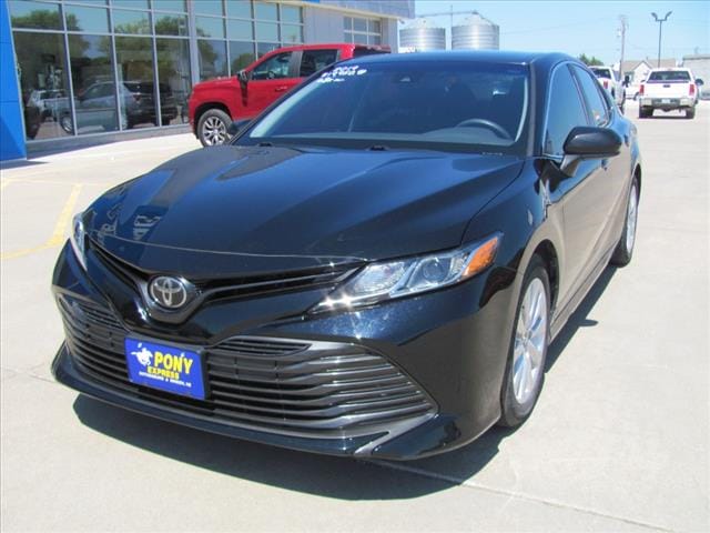 Used 2019 Toyota Camry LE with VIN 4T1B11HK5KU199877 for sale in Lexington, NE