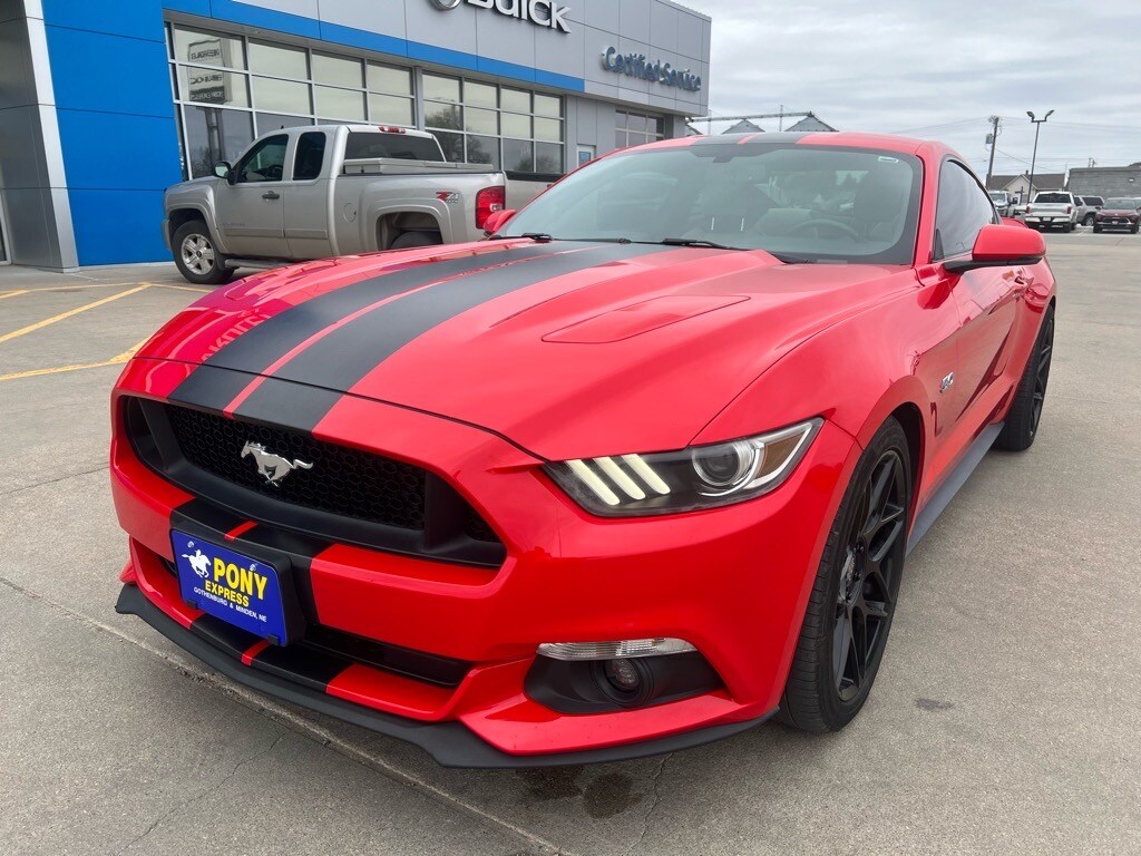 2015 Ford Mustang GT Premium photo 2
