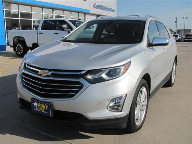 Used 2019 Chevrolet Equinox Premier with VIN 2GNAXYEX8K6261320 for sale in Lexington, NE