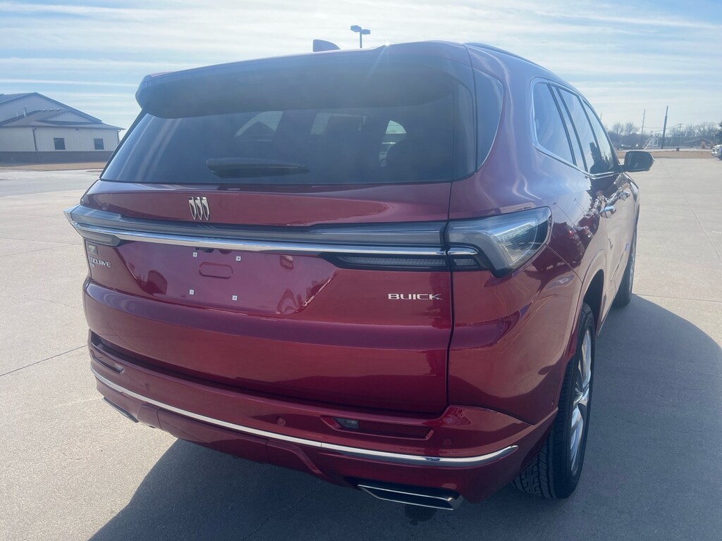 New 2026 Buick Enclave Avenir SUV