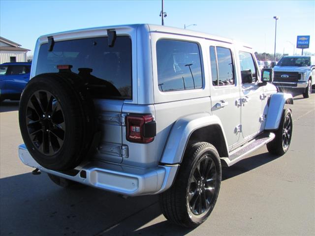 2023 Jeep Wrangler Sahara photo 4