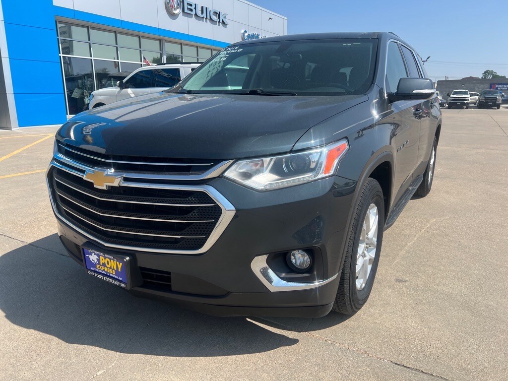 Used 2018 Chevrolet Traverse 1LT with VIN 1GNERGKWXJJ143028 for sale in Lexington, NE