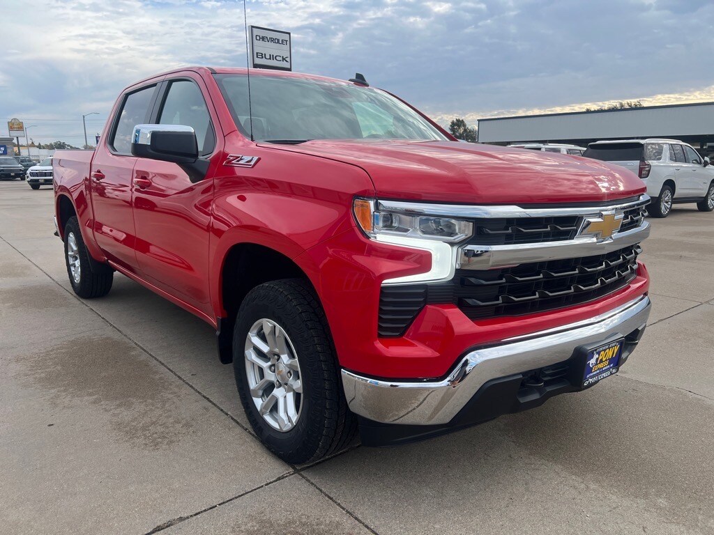 New 2026 Chevrolet Silverado 1500 LT w/1LT Truck Crew Cab