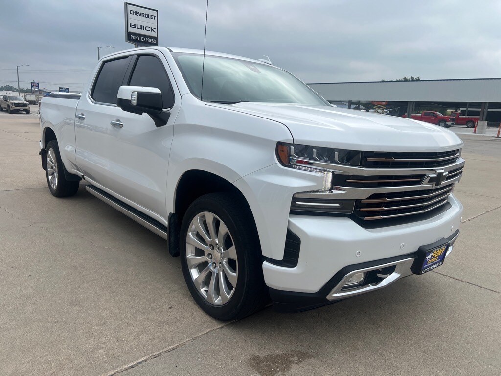 2022 Chevrolet Silverado 1500 High Country photo 3