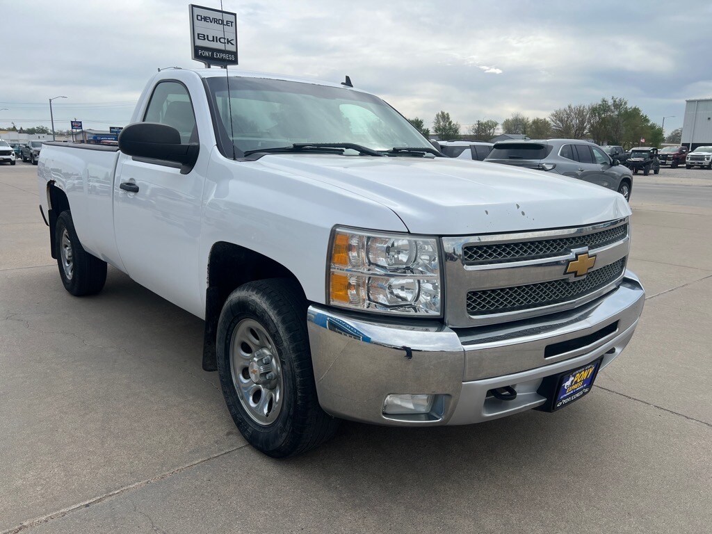 2013 Chevrolet Silverado 1500 LT photo 3