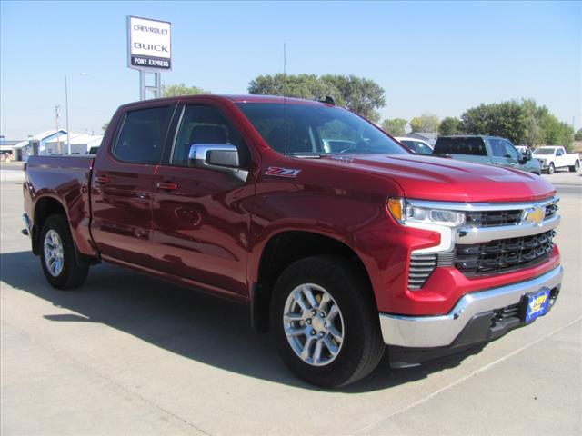 2023 Chevrolet Silverado 1500 LT photo 3